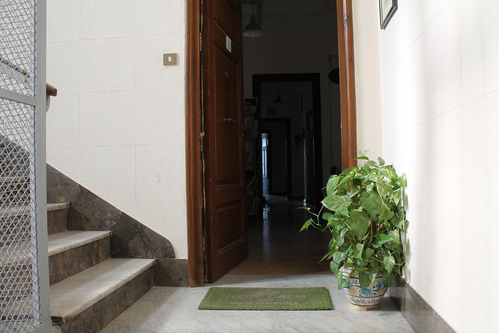 B&B Nica Domus Palermo Bagian luar foto