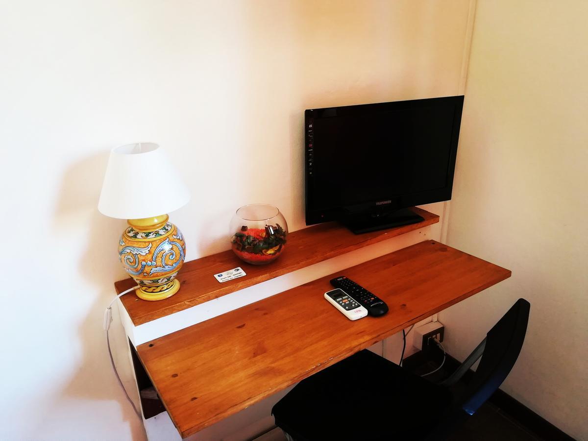 B&B Nica Domus Palermo Bagian luar foto