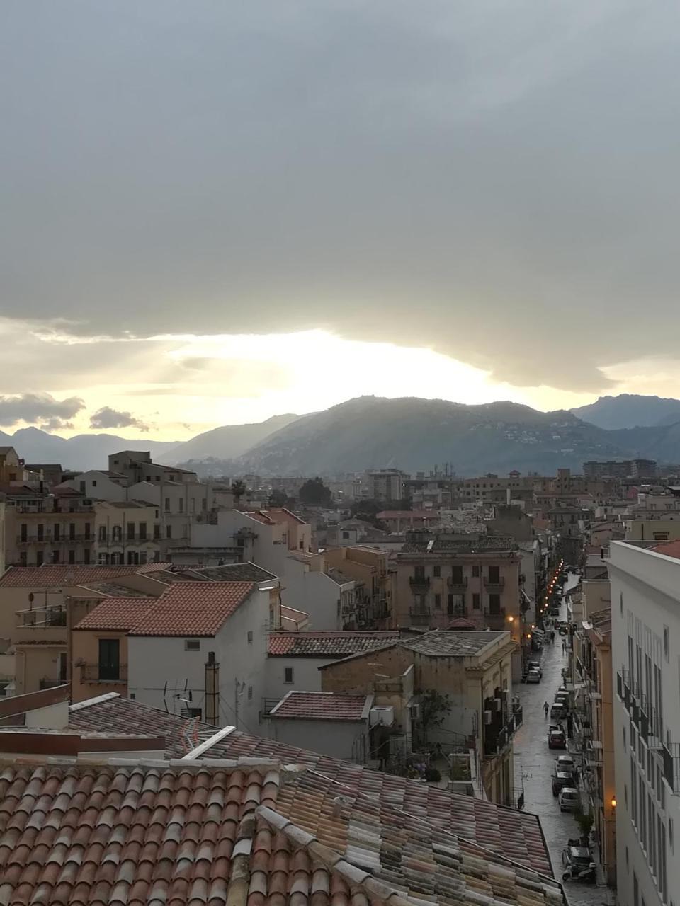 B&B Nica Domus Palermo Bagian luar foto